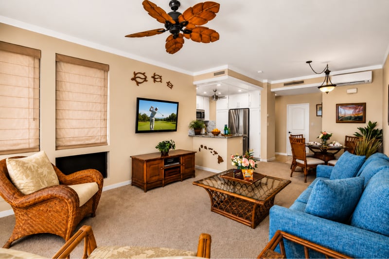 Gather in the living room, where natural light and a flat-screen TV make evenings just as inviting as the view outside. KGV-18T4