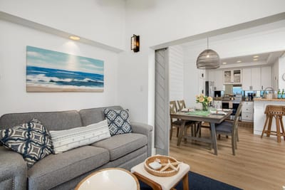 A cozy nook with modern style and soft light, this den was made for slow mornings and quiet evenings KGV-19P2