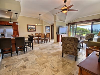 From the first ‘wow’ at the view to the last shared toast at the table, this living room holds the best parts of vacation