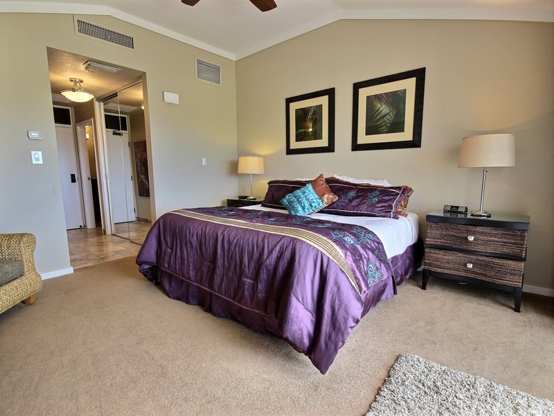 Every stay starts with a deep breath, a comfy chair, and the calm only nature can offer     KGV-19P3