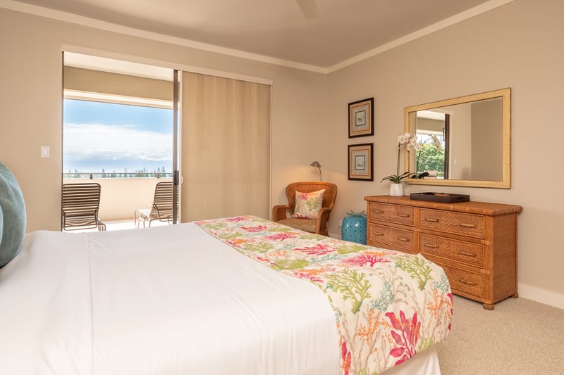 Private entry to lanai from the master suite      KGV-19T1