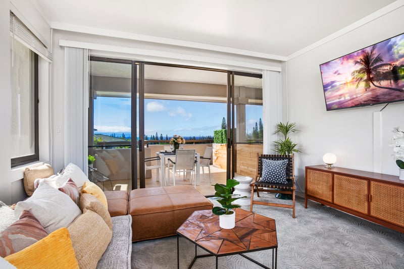 Wall art that whispers of sunsets, sea breeze that drifts through the glass doors, welcome to your dreamy retreat    KGV-20T2