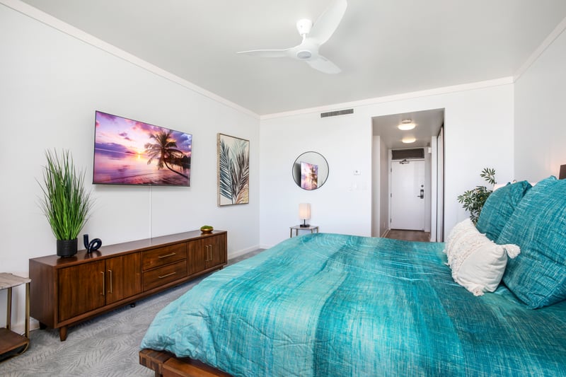 Surrounded by ocean tones and natural textures, this bedroom was made for lingering mornings and easy nights    KGV-20T2