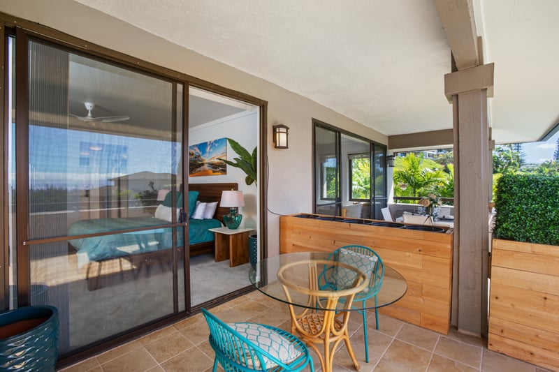 This lanai is your personal pause button, perfect for golden hour drinks, quiet reads, or dreamy morning reflections    KGV-20T2