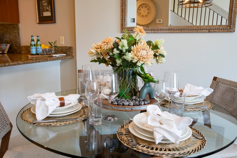 Intimate dining with comfortable seating and modern coastal charm. KGV-20T8