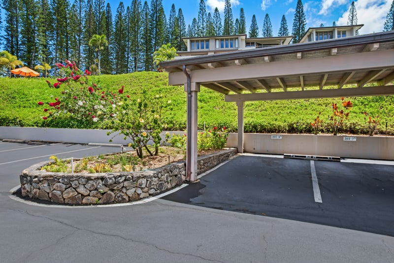 Covered outdoor parking for stress-free island transportation. KGV-20T8