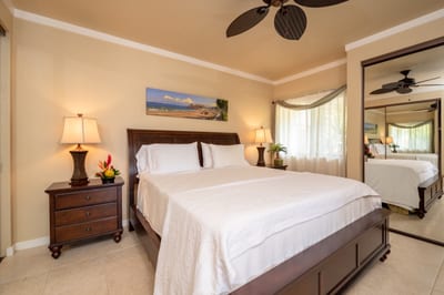 Sleek, simple, and oh-so-soothing. A guestroom designed for comfort after a day of island adventure KGV-21P2
