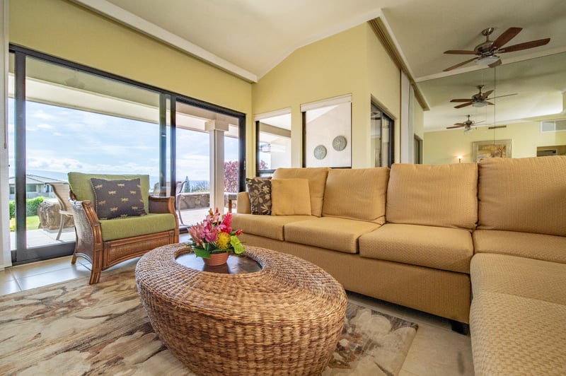 Tropical charm and homey comfort come together in this light-filled space designed for laid-back living KGV-21P2