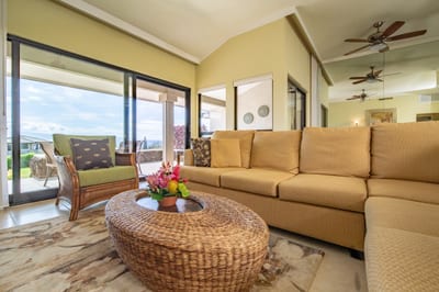 Tropical charm and homey comfort come together in this light-filled space designed for laid-back living KGV-21P2