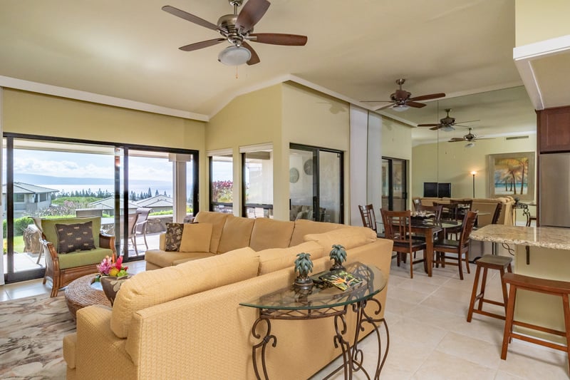 Stretch out on the plush sectional and enjoy breezy afternoons with sunshine pouring through every window KGV-21P2
