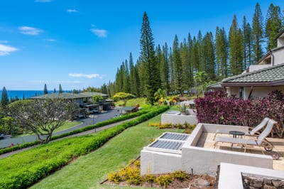 Every seat outside is the best seat in the house—with greens so close, you’ll feel like you’re on the course