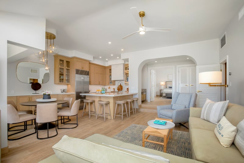 Let the sea breeze drift in as you unwind with a book, a nap, or a quiet moment watching clouds roll over the Pacific     KGV-22P2