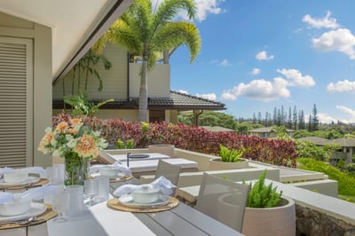 Every detail is designed for your delight—from hand-tied napkins to the whisper of pines beyond your private lanai