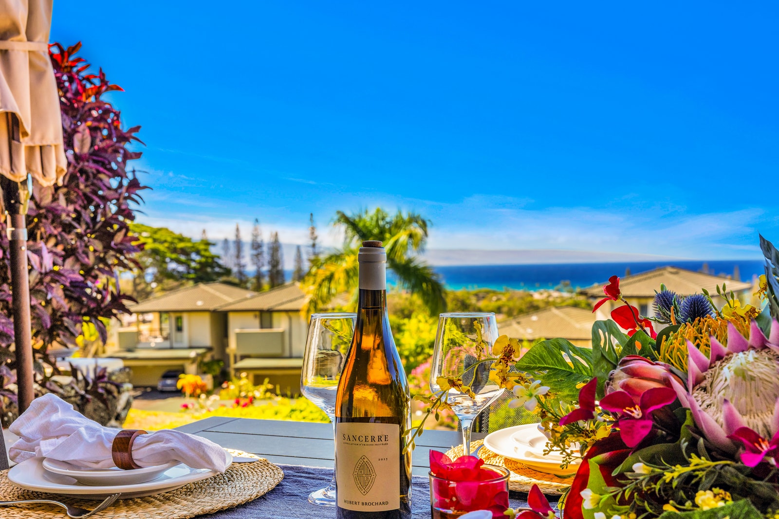 Toast the evening from your lanai table surrounded by tropical color and sweeping resort and ocean views. KGV-24P7