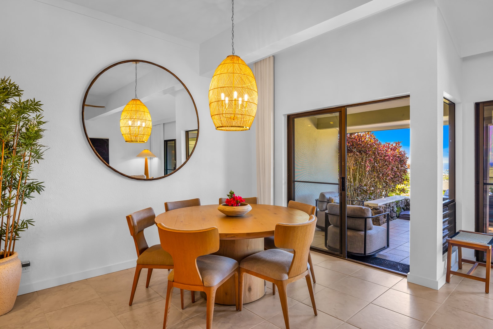Share meals at the round dining table for six, set just steps from the lanai doors. KGV-24P7
