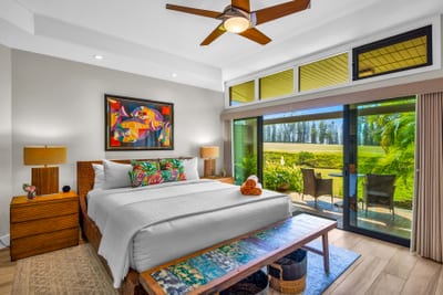 Wake up refreshed in a bright and comfortable bedroom KRV-2314