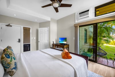 Comfortable guest bedroom retreat for family or friends KRV-2314