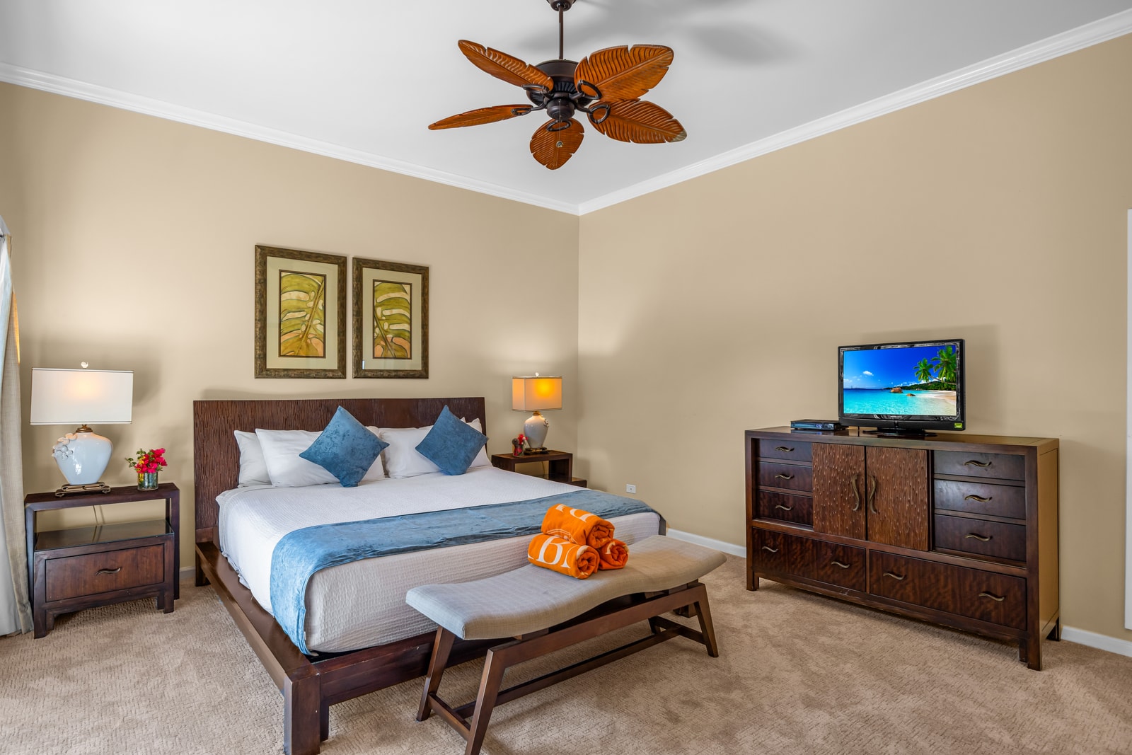 Relax in your King bed with a partial ocean view and easy access to the ensuite bath.