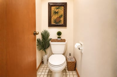 Convenient powder room with island-inspired accents