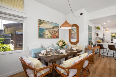 Rustic textures, cheerful blooms, and a peek of blue—this is the spot where brunches stretch into the afternoon KRV-2823