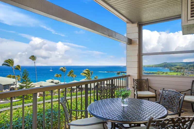Ocean breeze, island views, and perfect patio moments await you.