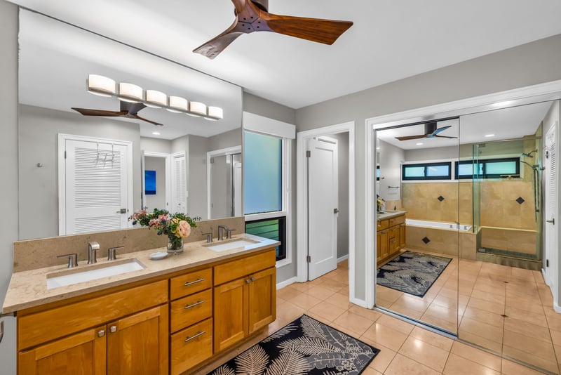 A well lit and spacious bathroom, perfect for getting ready or winding down KRV-311