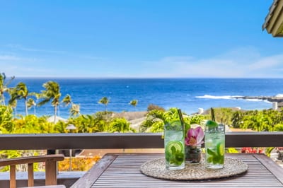 Al fresco dining with ocean views KRV-311
