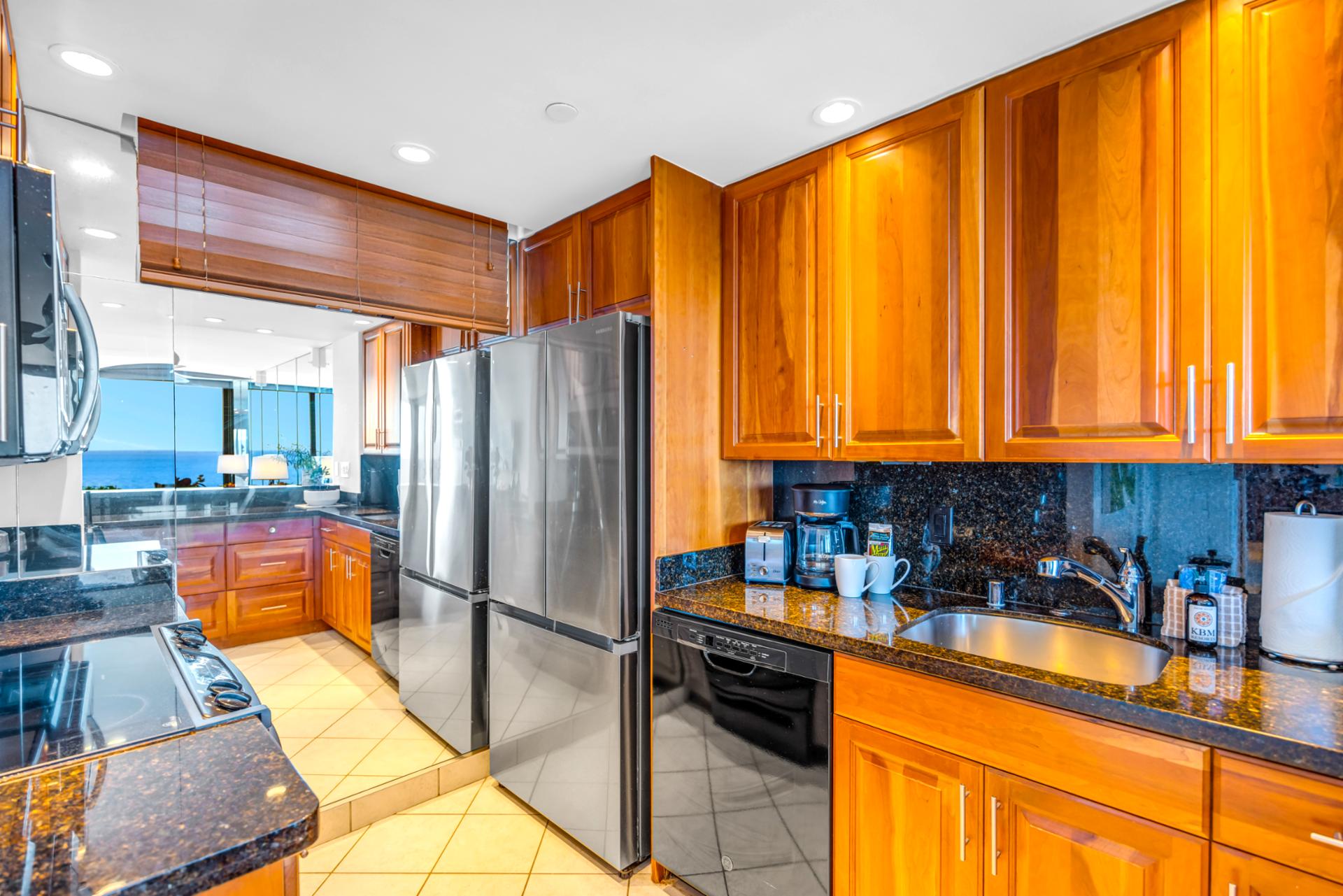 Stock the fridge and settle in, you have full size appliances and plenty of workspace for breakfast and smoothies.