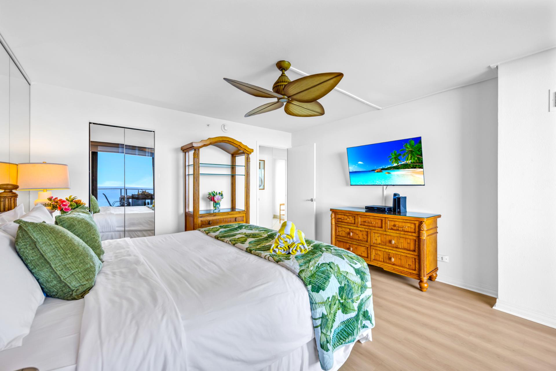 Settle in for the night with the ocean as your backdrop, and recharge in a comfortable King bed.