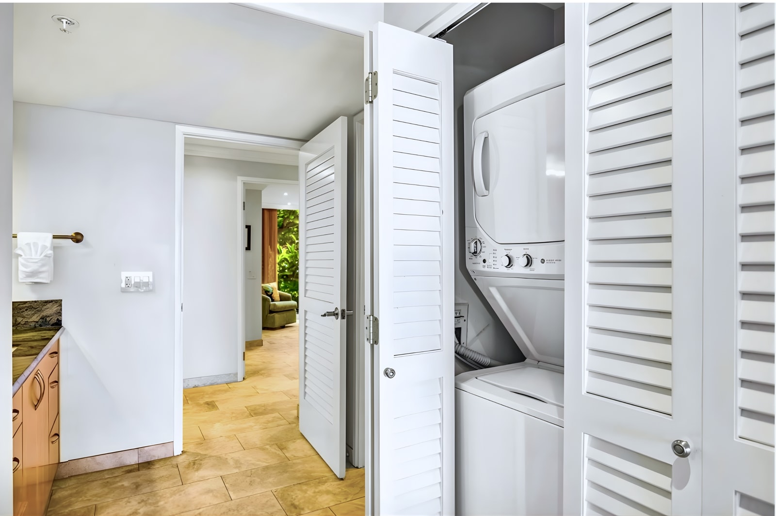 Pack light. Your in-unit washer and dryer make it easy to keep beachwear clean. MAH-109