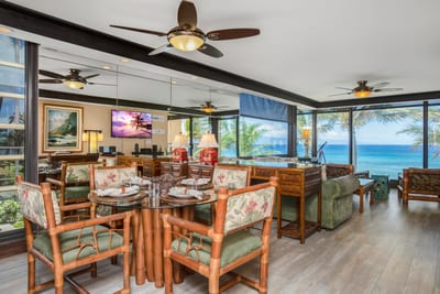 It’s the kind of place where even toast tastes better, because the ocean insists on being your breakfast date MAH-301