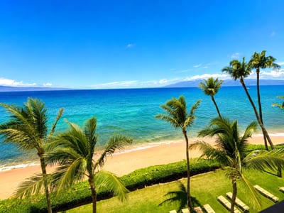 Enjoy direct access to stunning Ka'anapali Beach MAH-502