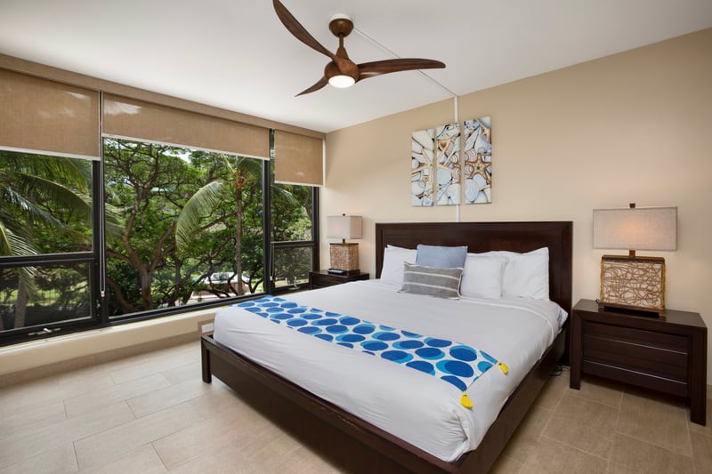 This cozy corner of paradise features a cloud-soft bed, custom wood details, and a front-row seat to nature’s lush theater MAH-611