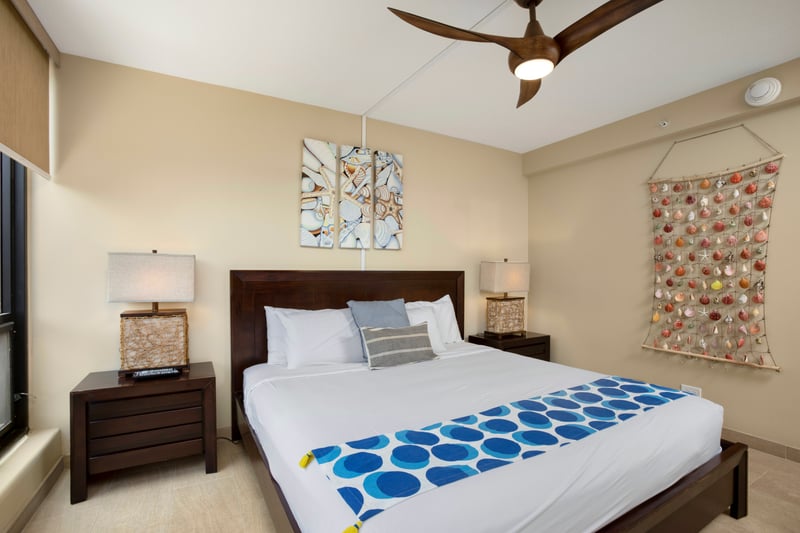 Wrapped in golden sunlight and hugged by lush jungle views, this serene guest room is your treehouse escape—minus the climb MAH-611