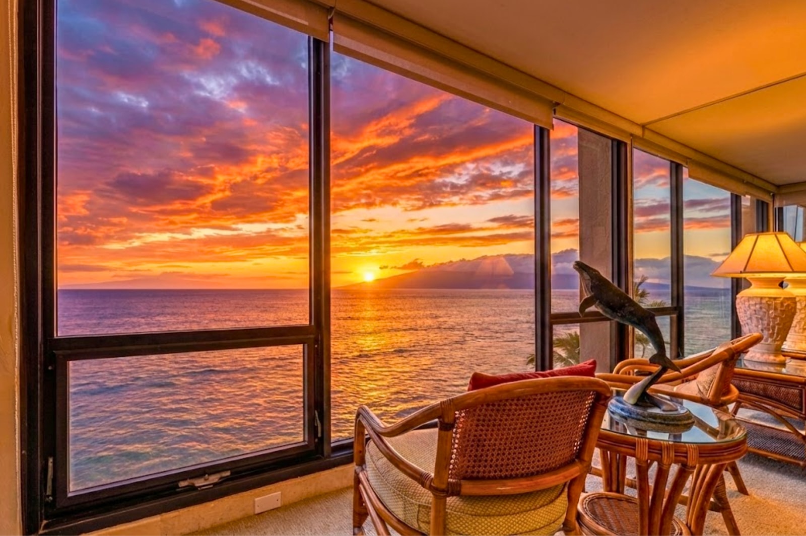 Enjoy the floor to ceiling windows with unobstructed sunset and ocean views