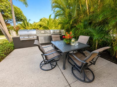The common area BBQ is the perfect place to relax with friends and family
