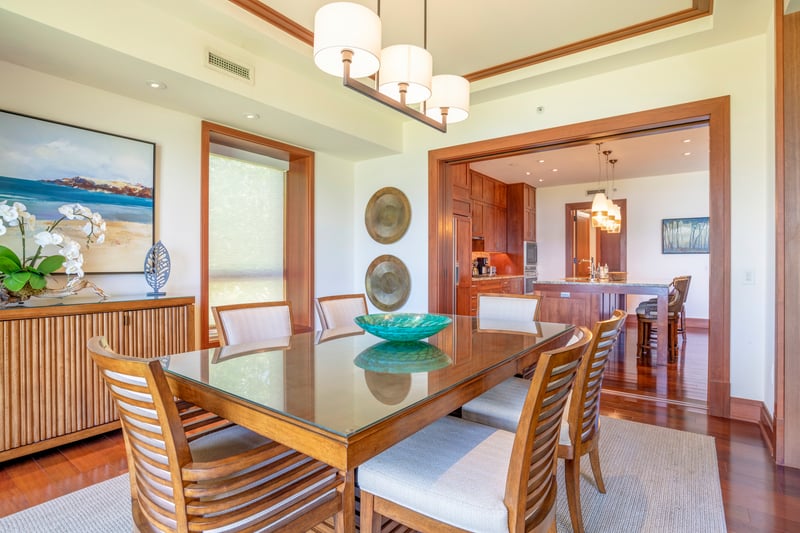     Ocean breeze optional, but highly encouraged by the windows that flirt outrageously with the horizon