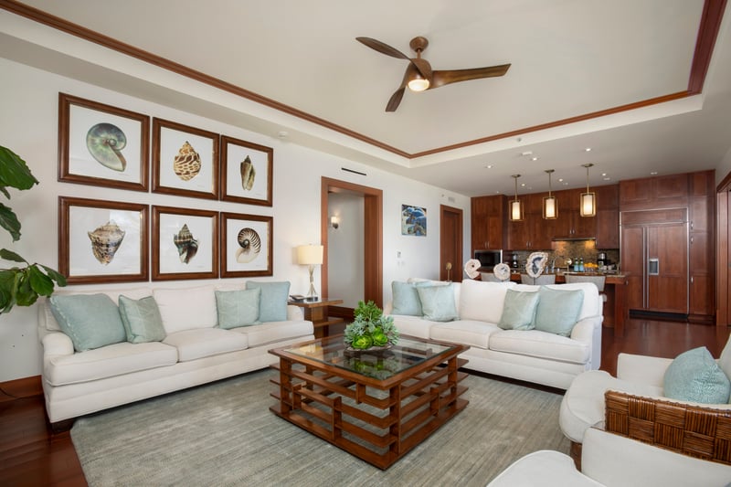 A space where beachy blues and shell prints meet soft rugs and sunny moods for a truly ocean-kissed unwind   