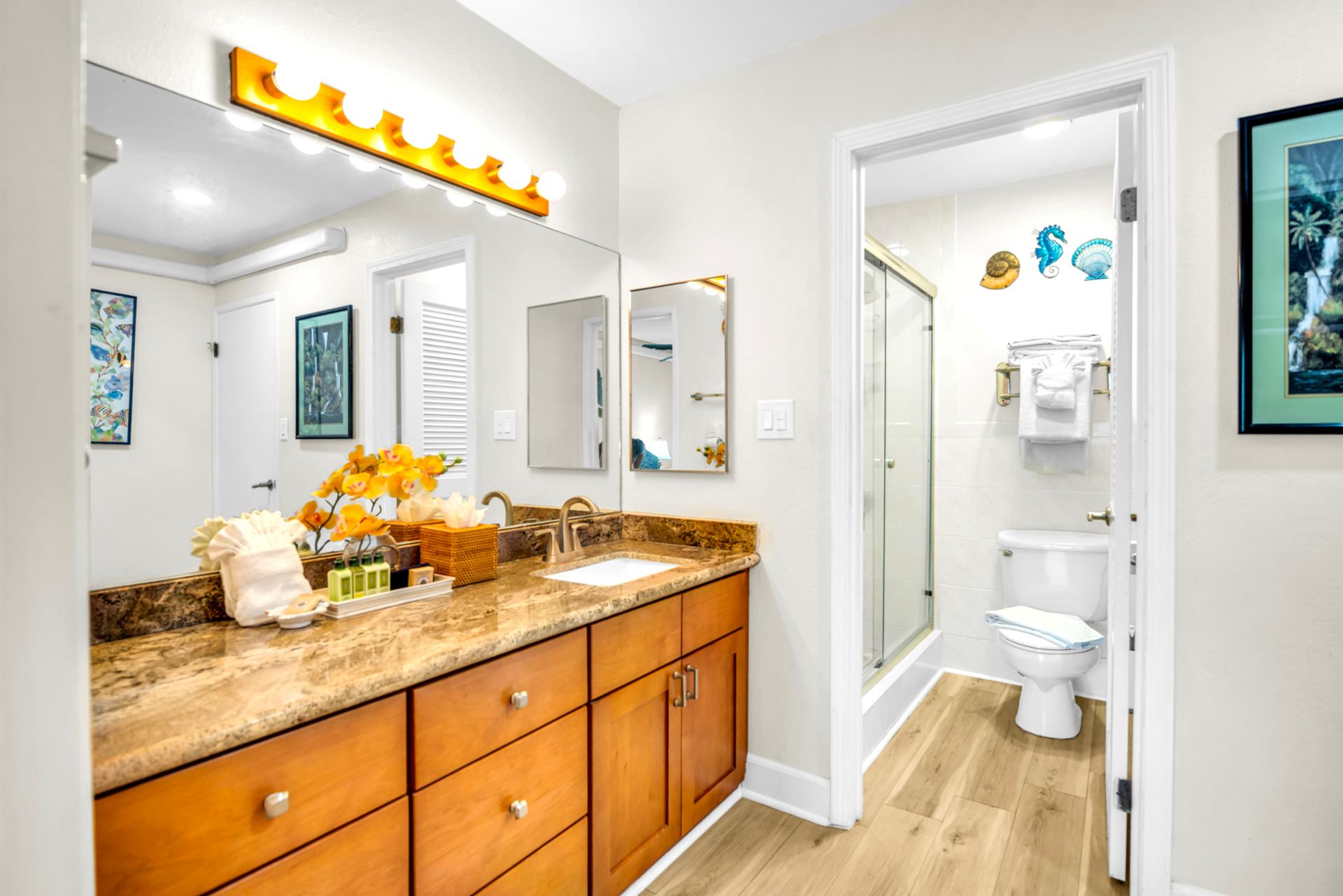 Fresh and bright bathroom for easy mornings NAP-B42