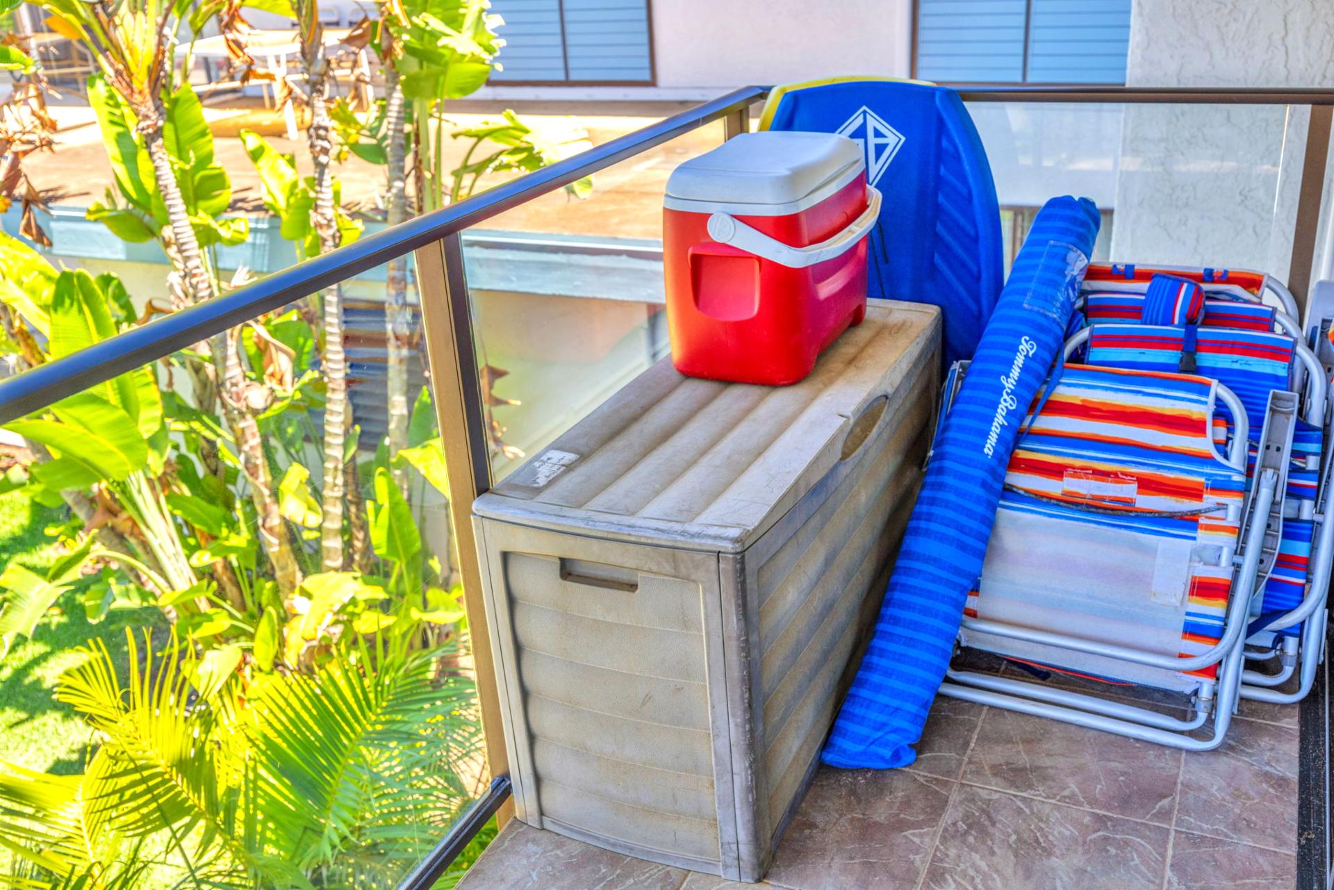 Fully stocked with beach gear—chairs, cooler, and boogie boards—so you can hit the sand in style. NAP-C37