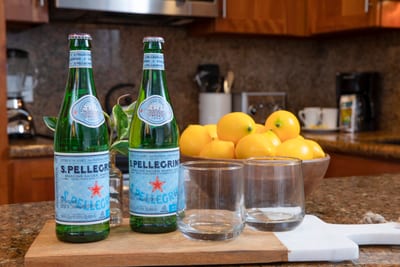 Bright, bubbly, and full of aloha—kick off your stay with chilled Pellegrino and a bowlful of sunshine