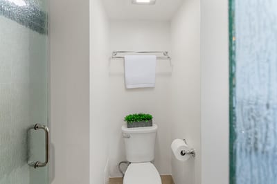 Clean tiled shower and tub surround provide a refreshing space to start or end your Maui adventures. PKD-104