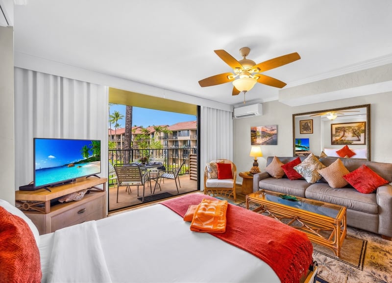 The suite is bright and airy with a Queen Murphy bed that tucks away, so you have plenty of space to spread out during the day.