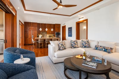 Effortlessly elegant—just steps from the lanai