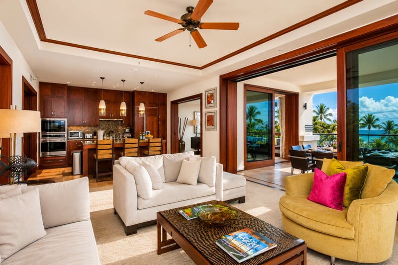 Gather with friends and family in this bright and breezy Maui living space MON-1303