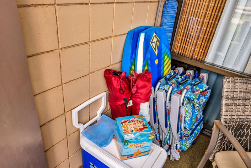 Beach toys, umbrella, cooler and chairs included for quick trips to the beach