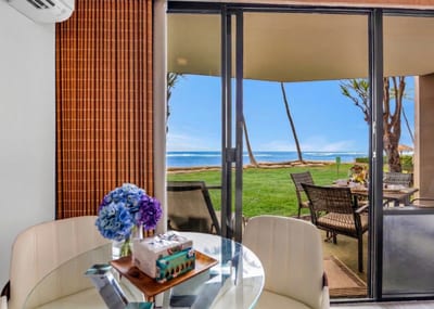 Wide sliding doors open the balcony to warm trade winds VIR-107