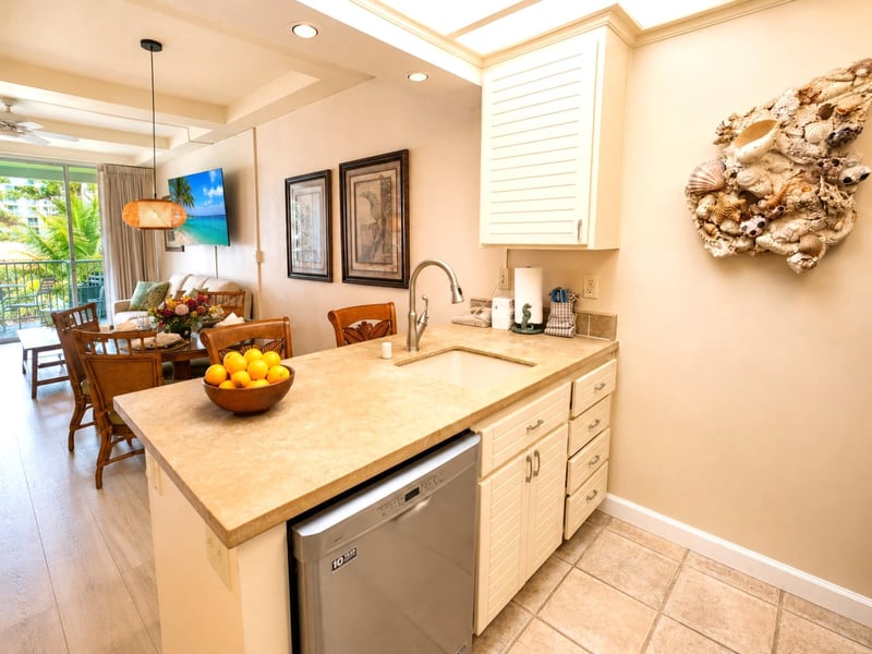 Well-appointed kitchen with everything you need to cook WH2-465