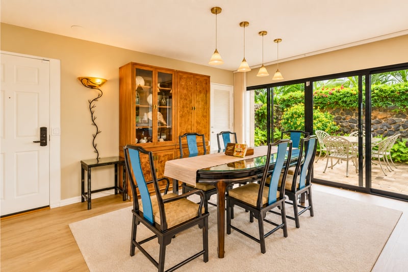 Bright dining area with easy access to the kitchen and living room.