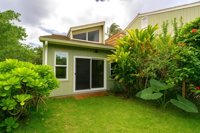 With flowers at your feet and birds in the breeze, this tropical nook is a whimsical escape from the everyday